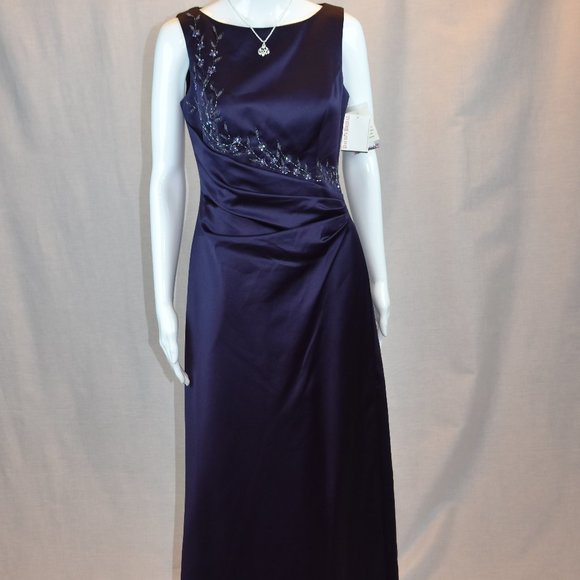 NWT David's Bridal sz 4 Full Length Ruched Evening Gown Beaded w Sequins $168.